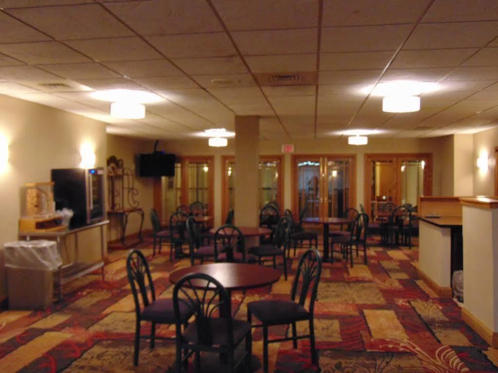 Best Western Plus Wausau Tower Inn Exterior photo