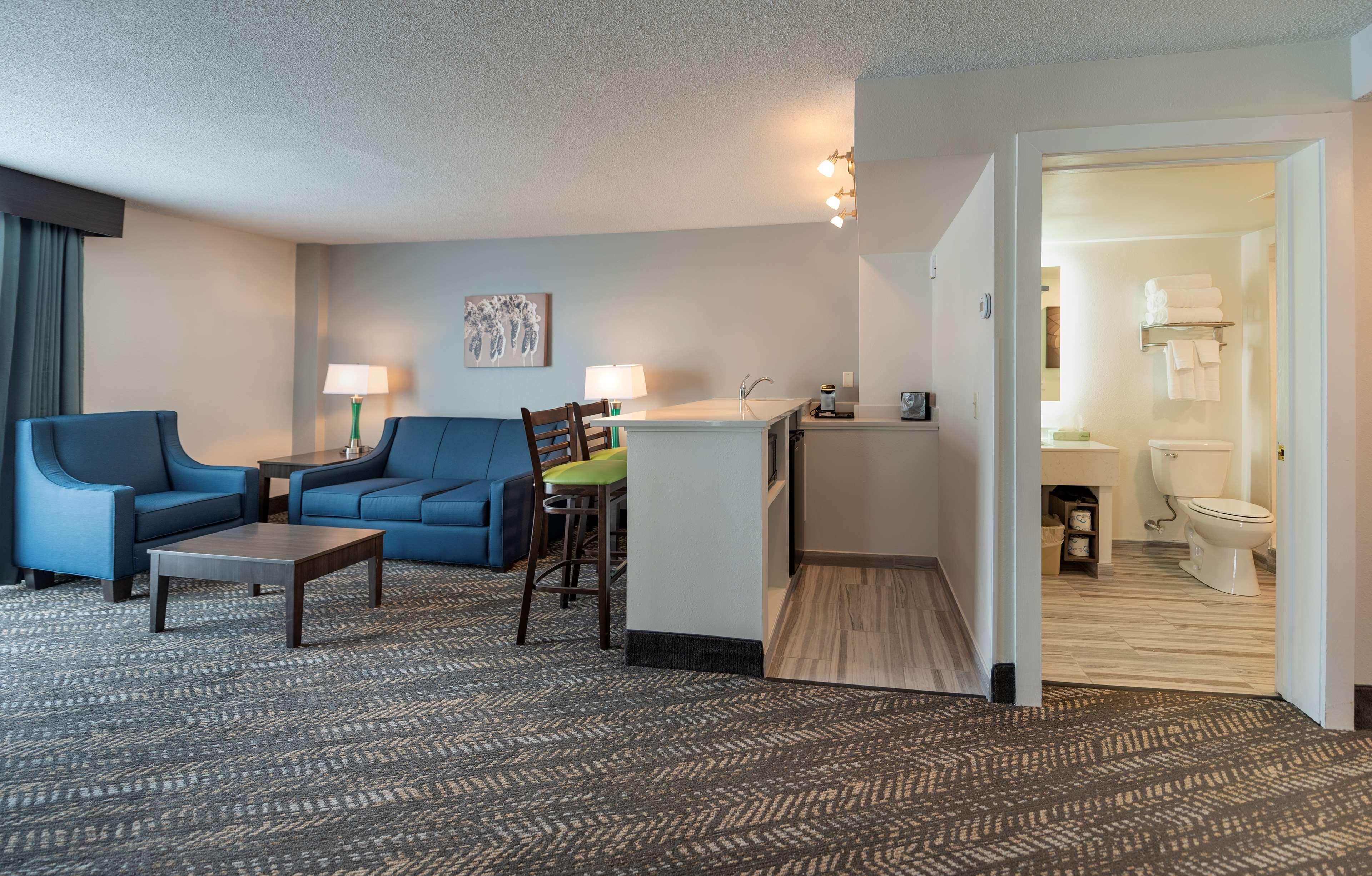 Best Western Plus Wausau Tower Inn Exterior photo