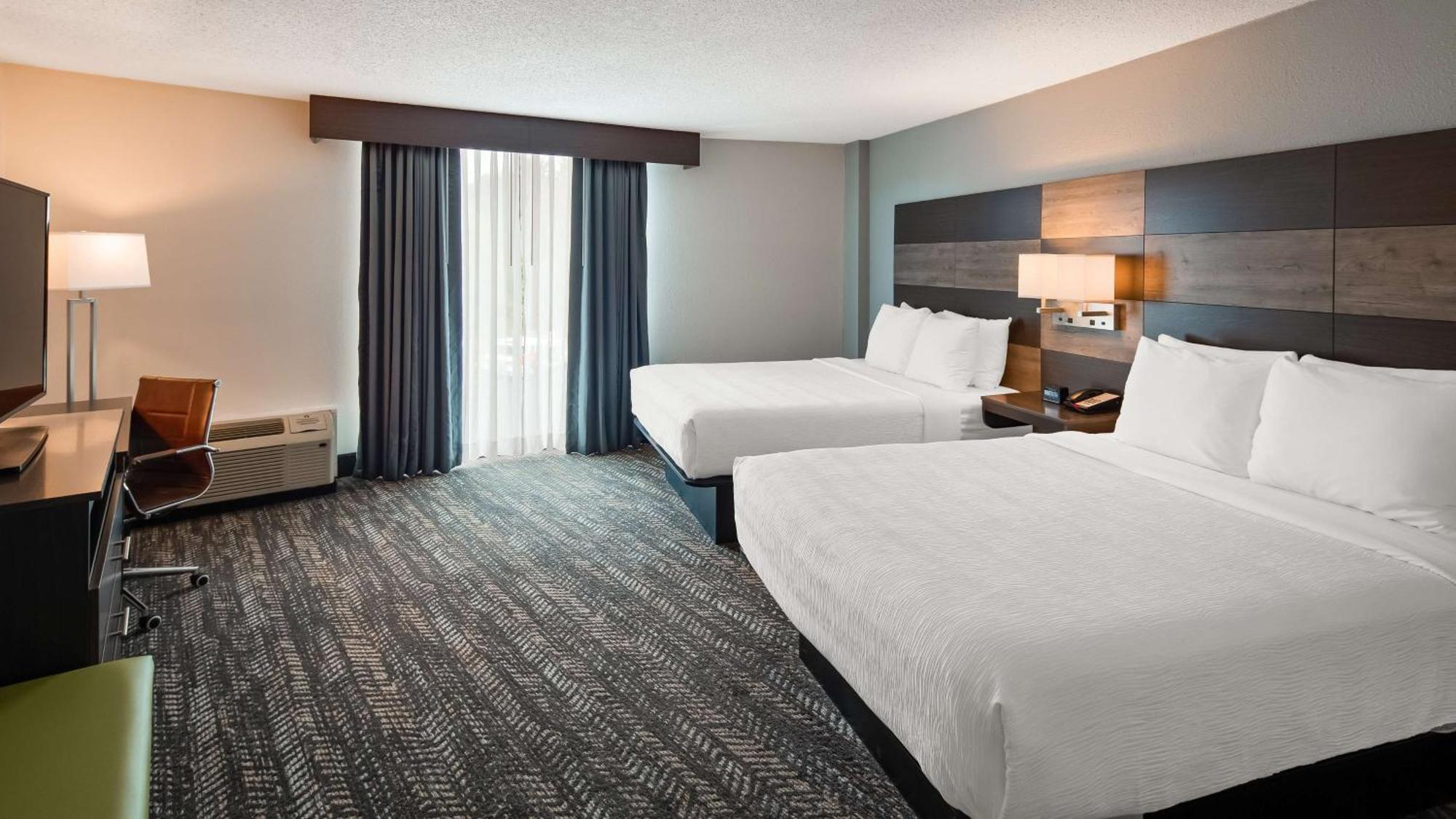 Best Western Plus Wausau Tower Inn Exterior photo