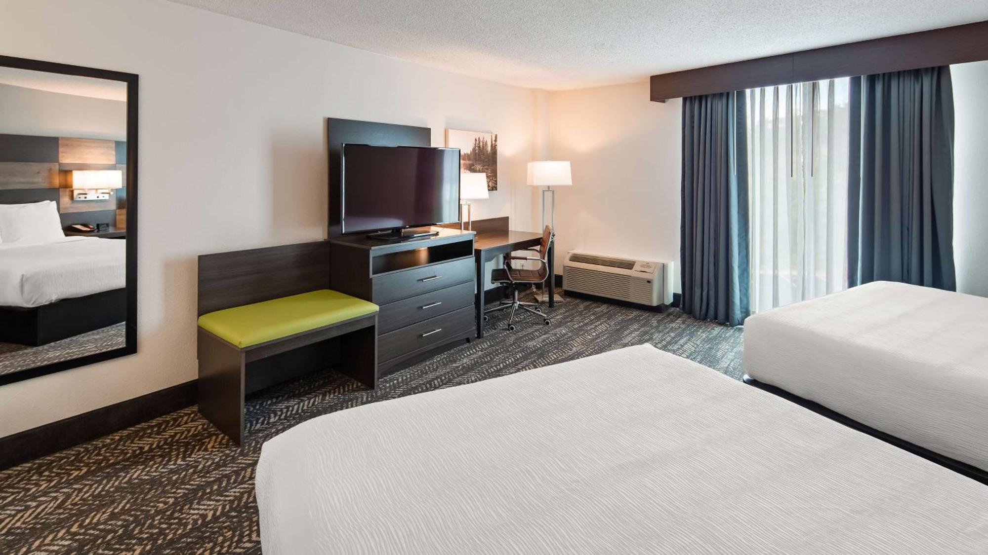 Best Western Plus Wausau Tower Inn Exterior photo