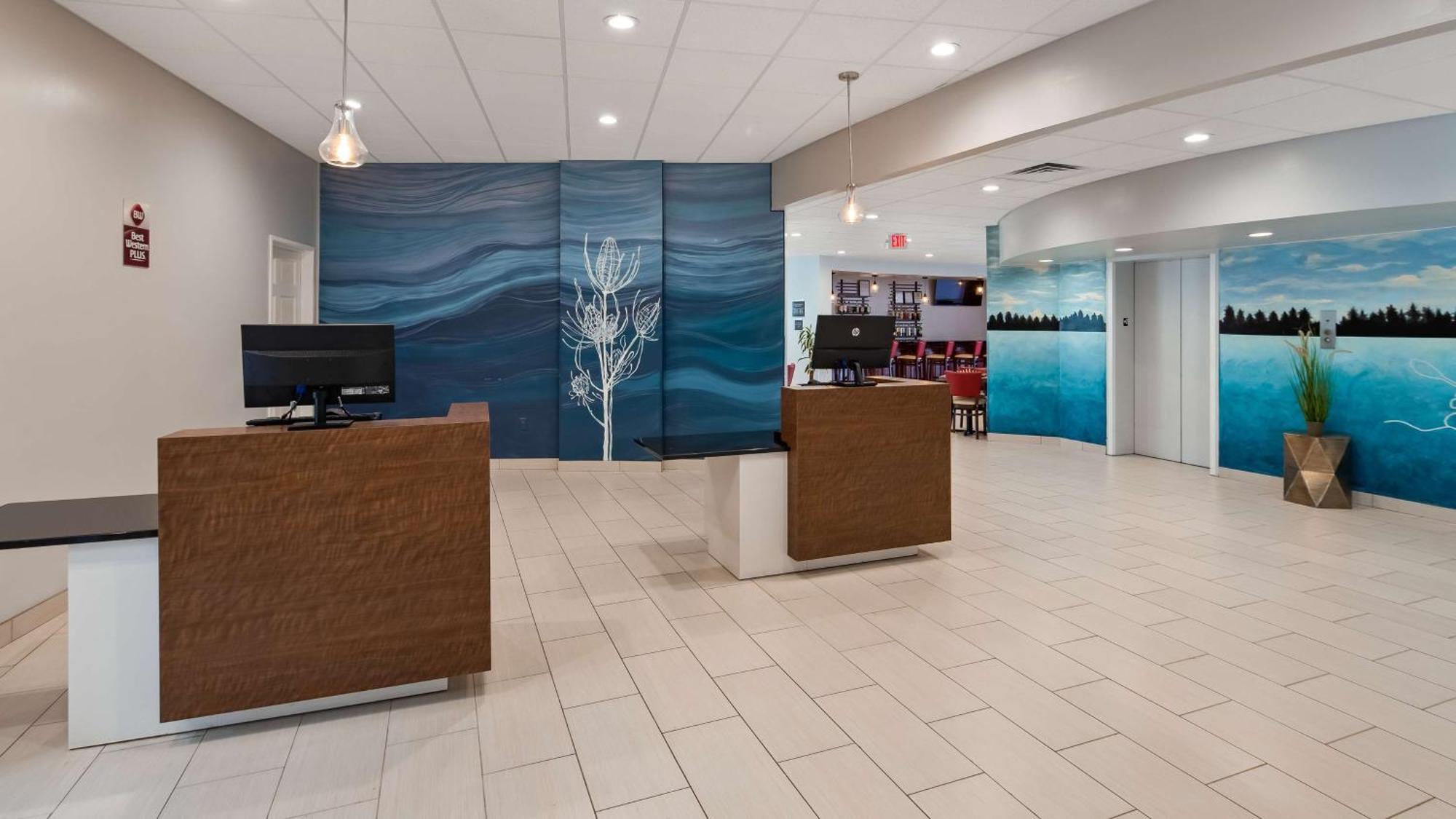 Best Western Plus Wausau Tower Inn Exterior photo